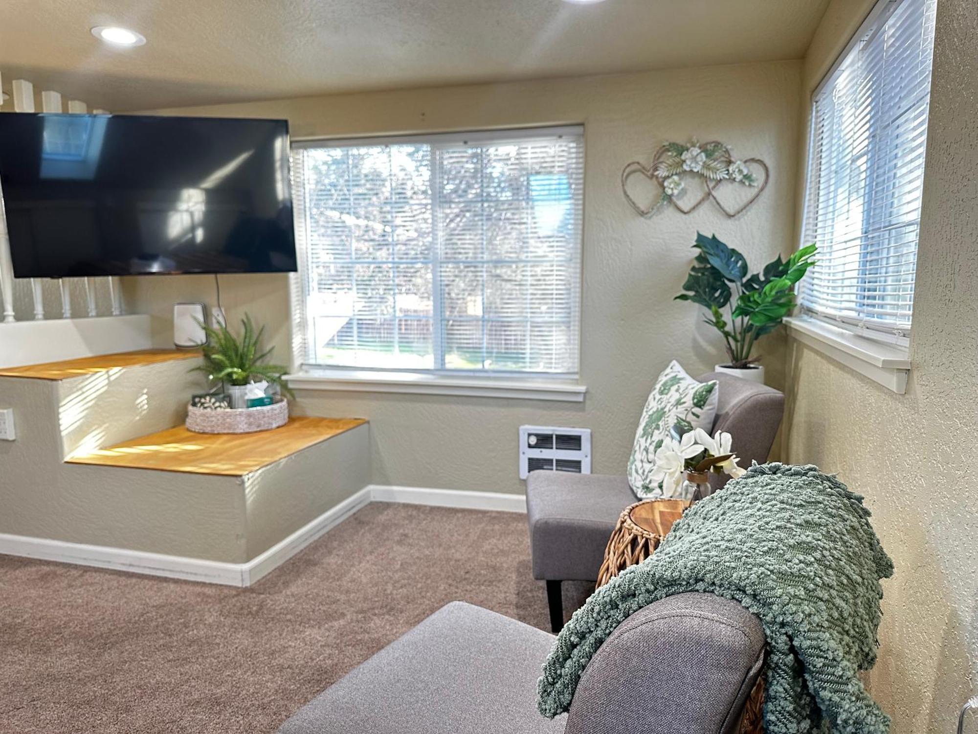 Near Downtown- Kitchen-Washerdryer-Parking Medford Esterno foto