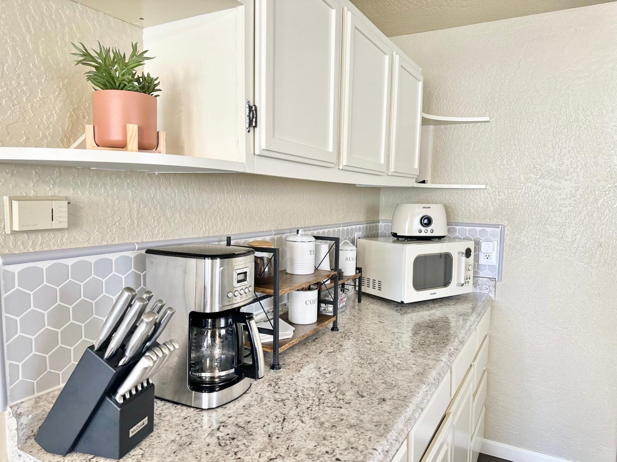 Near Downtown- Kitchen-Washerdryer-Parking Medford Esterno foto